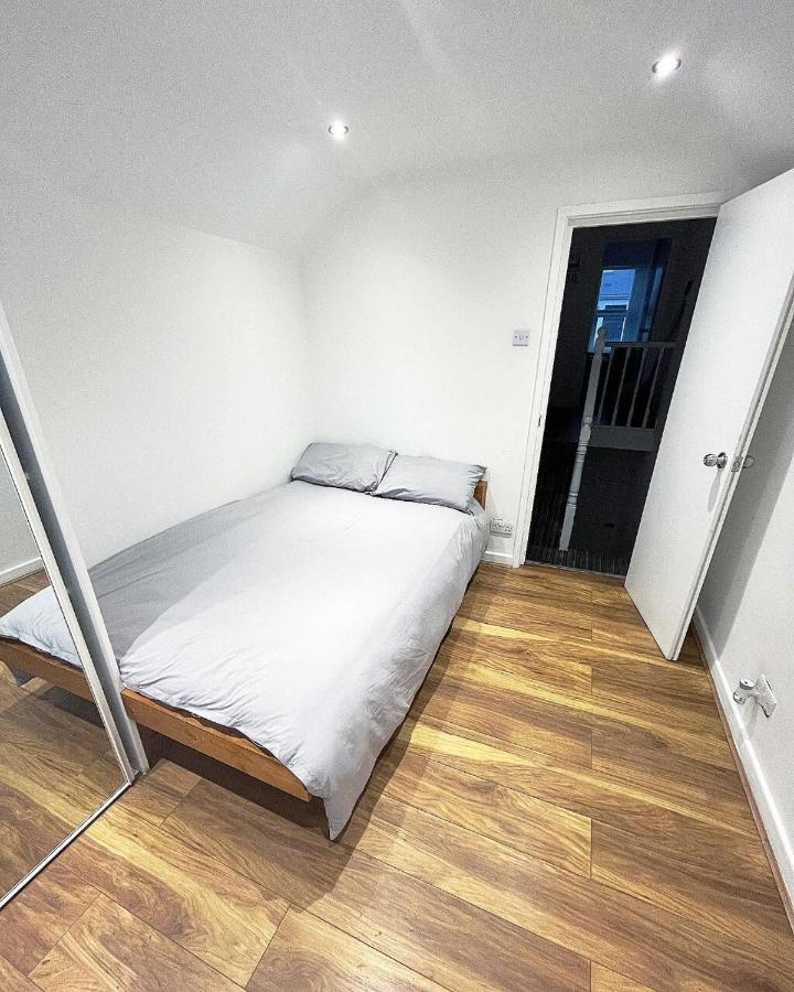 Ak Serviced Apartments - Exclusive Two-Bedroom Apartment Cardiff Exterior photo